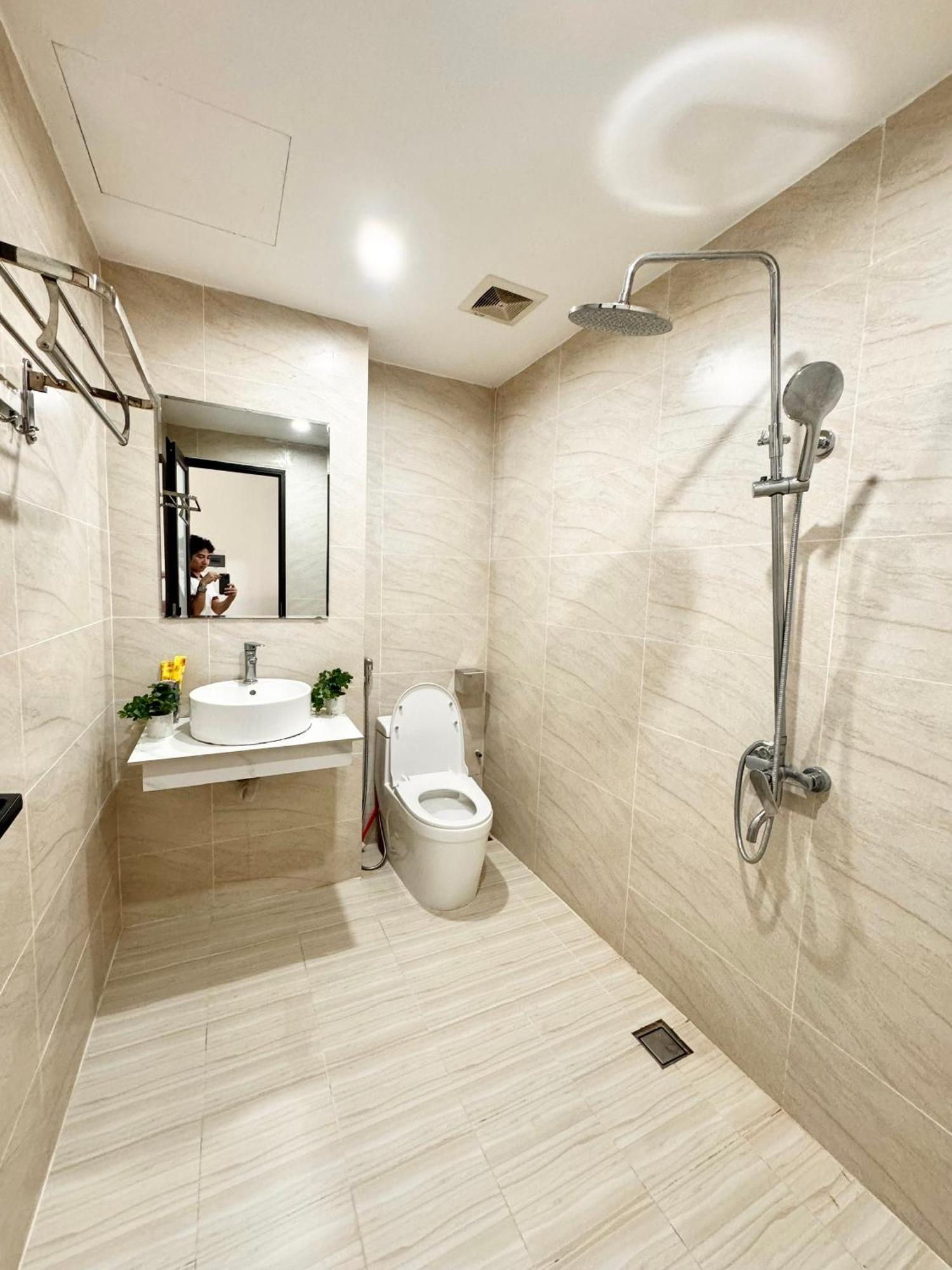 Modern & Comfy Apartment 河内 外观 照片